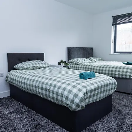 Spacious Ground Floor Apt Near Old Trafford Stadium Manchester Exterior photo